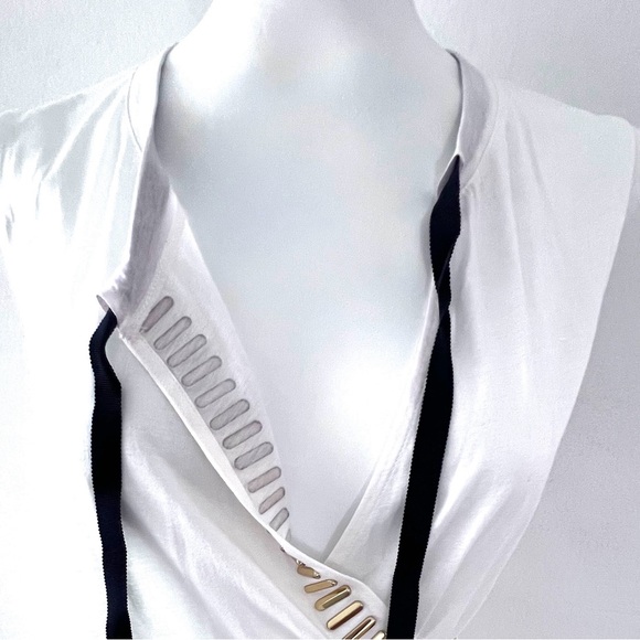 J. Crew Light knit sample shirt small with tie, gold bars and twisted back Small - Picture 3 of 10